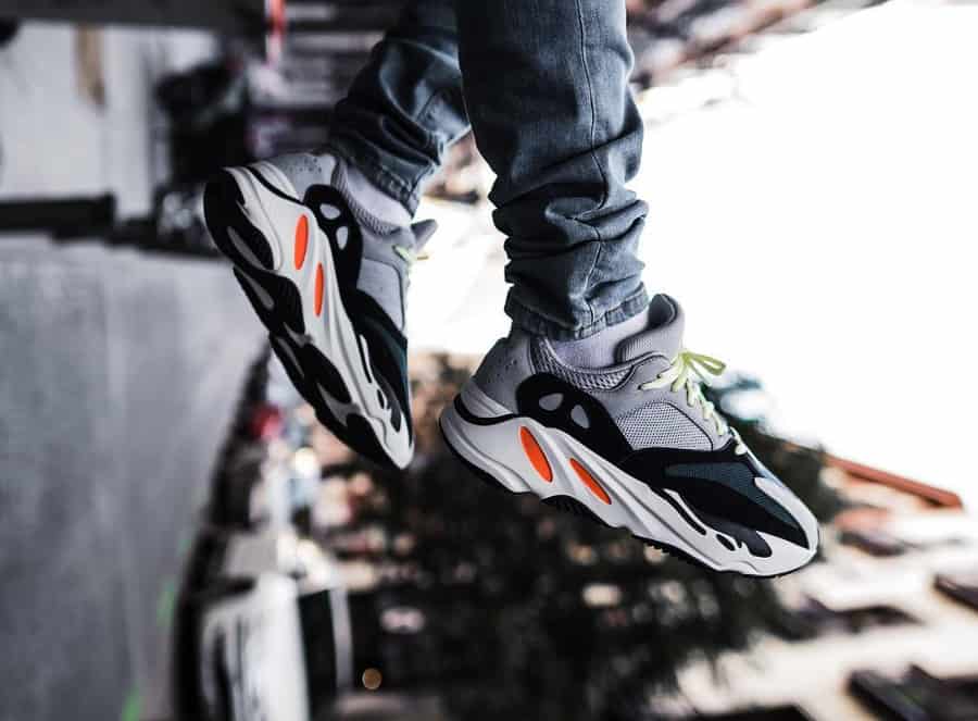 yeezy 700 run