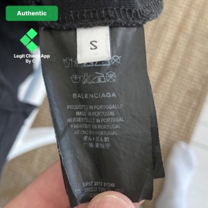 balenciaga hoodie wash tag