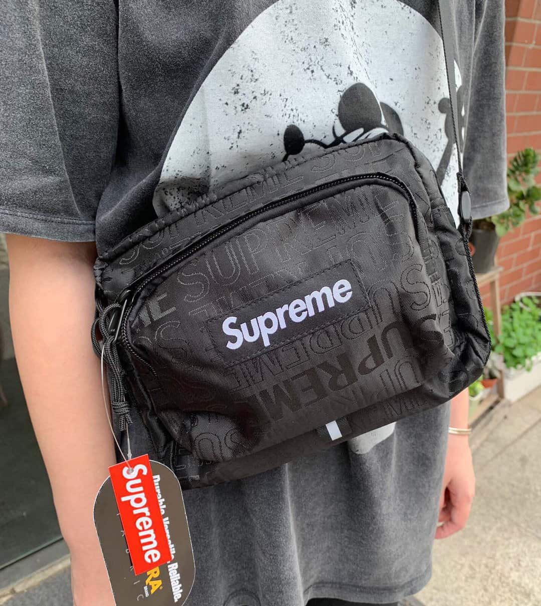 supreme ss19 shoulder bag size